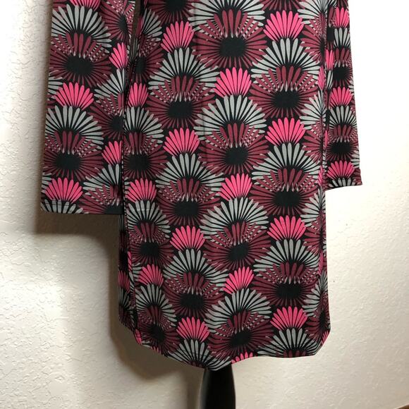 Tracy Negoshian Shelby Layered Flowers black pink gray shift dress Medium NWT - Picture 3 of 14